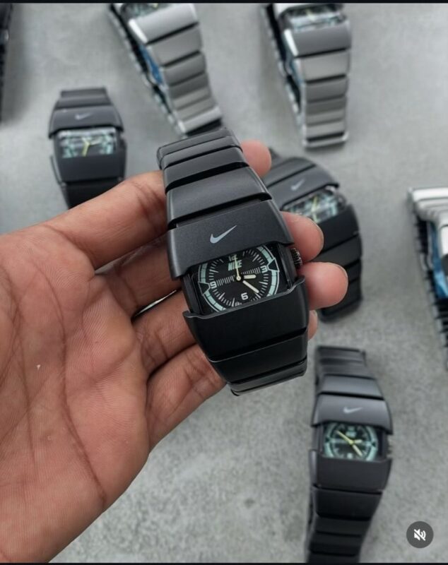 Nike sporty look Black